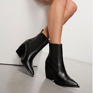 🌹ALL STARS🌹 Ria Pointed Toe Wedge Chelsea Boots Size: 11